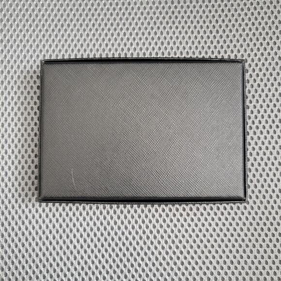 Forrest & Harold Slim RFID Money Clip Wallet in Top Grain Leather in gray pink - Picture 7 of 9